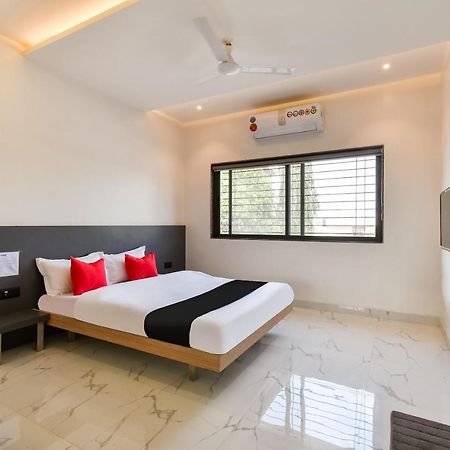 Capital O 71866 Hotel Ansh Aurangābād Extérieur photo