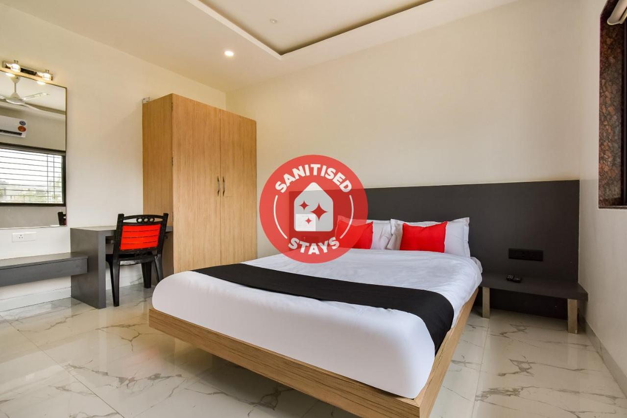 Capital O 71866 Hotel Ansh Aurangābād Extérieur photo