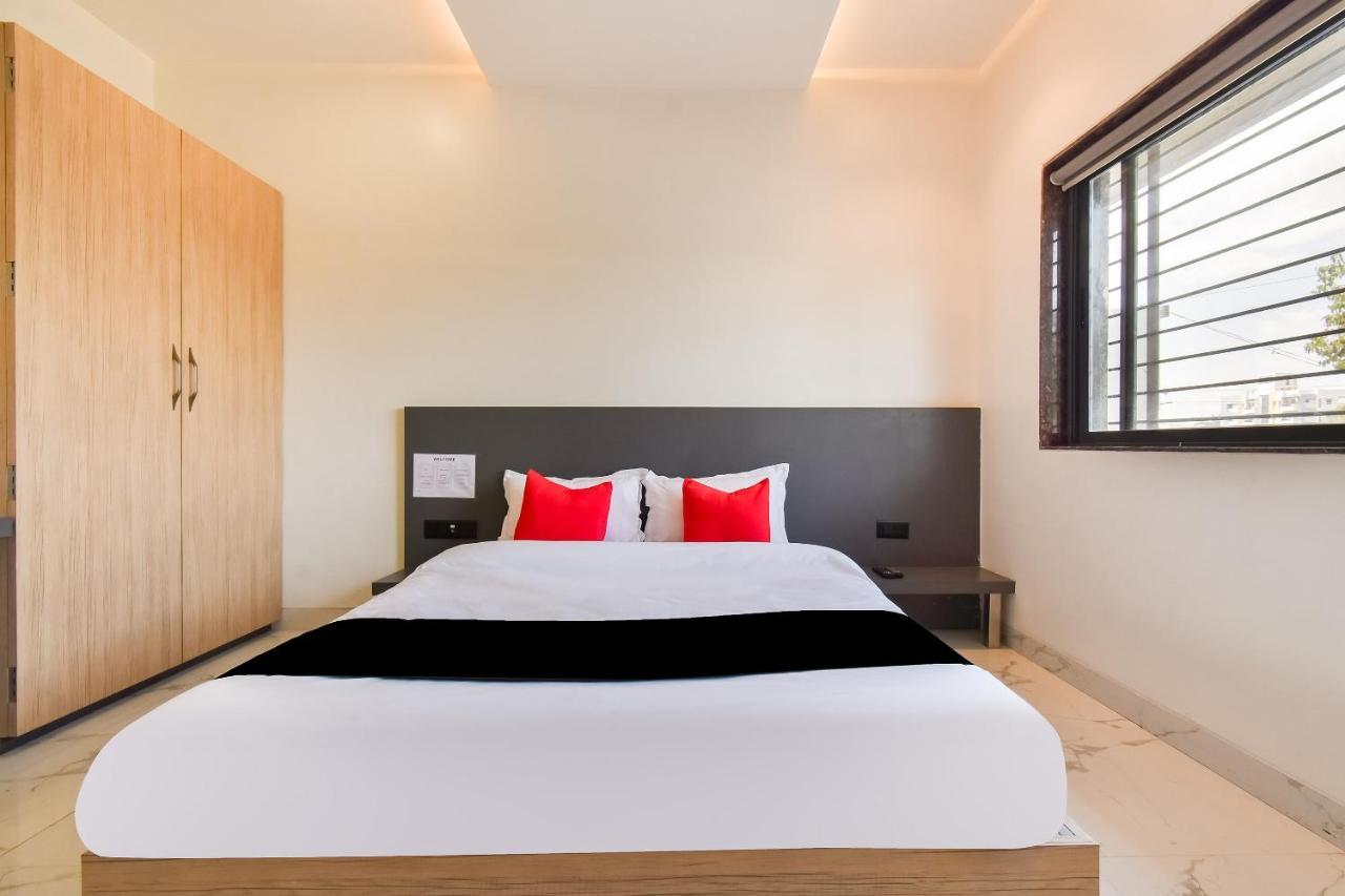 Capital O 71866 Hotel Ansh Aurangābād Extérieur photo